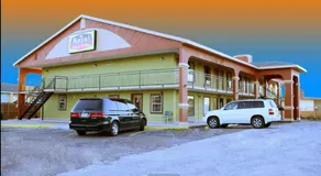 Royal Inn & Suites - Image 4