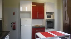 Hostel 402 - Image 4
