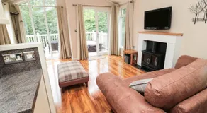 Number 43 Burnside Lodge - Image 2