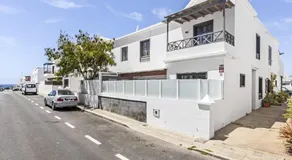 Casa Lily en Playa Honda de Lanzarote, dúplex con terraza a 300 m de la playa - Image 4