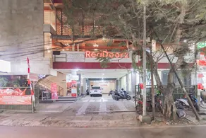 RedDoorz Syariah at Cigadung Raya Street - Image 3
