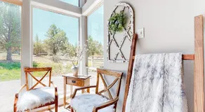 Dog-Friendly Home with Private Hot Tub High-Speed WiFi Shared Pool & Central AC - Image 5