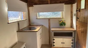 Shepherd's Hut at St Anne's - Costal Location - Image 5
