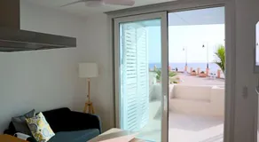 La Baja Chica - Image 2