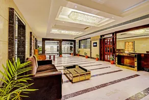 Super Townhouse OAK Hotel City Mark Gurgaon - Image 4