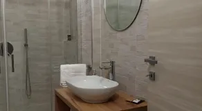 Ciccone's Rooms - Image 4