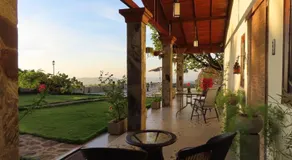 Hapu Tales - Private Holiday Villa - Image 5
