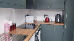 Heathrow Windsor Guest house with Airport parking at 8gbp per night - Image 2