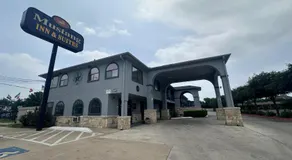 Mustang Inn and Suites - Image 4