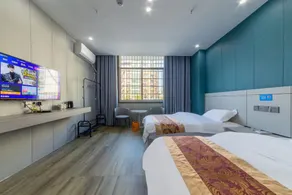Fuhua Hotel - Image 2