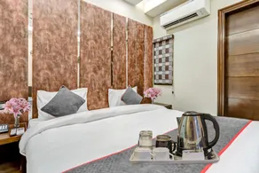 Townhouse 691 Hotel Delite - Image 3