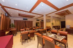 Simama Hotel - Image 2