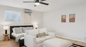 Chic Studio - King Bed and Sleeper - Image 2