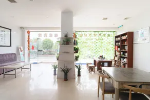 Yijia Hotel - Image 3