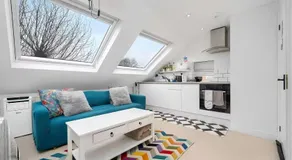 Jacuzzi Suite - Image 2