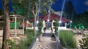 THE REEF LOUNGE - Image 3