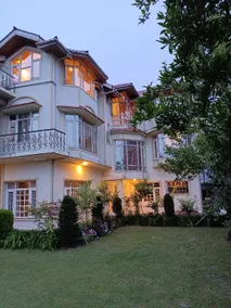 Mountain Breeze Inn - Image 3