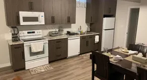 Bright Private 2BR Suite Near Niagara Falls Family-Friendly - Image 3