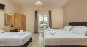 Yakinthos Hotel - Image 2