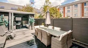 Quayside Home with a Seperate Entertainment Room & Beach Hut - Image 3