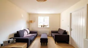 Number 27, Swanpool - Image 4