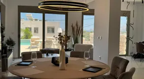 ARYVE Townhouse Rhodos mit Akropolis- und Meerblick sowie Jacuzzi und tollen Sonnenterrassen und Garten - Image 3