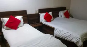 Hotel The Amron 45 - Image 3