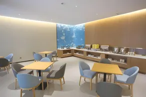 Home Inn Neo Qingdao Zhanqiao Railway Station East Square Metro Station - Image 4