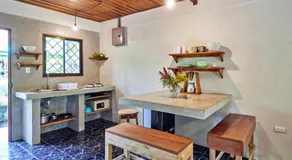 Don Jon's Surf and Yoga Lodge - Image 3