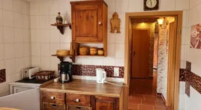 Pension Kapellenstraße - Ferienwohnung mit individueller Ausstattung - jedes Zimmer ist anders Komplette Küche - Image 3
