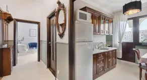 Moonlight Central Apartments - Image 2