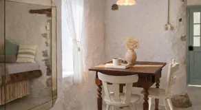 Charming garden apartment in a 1920s stone house - Image 3