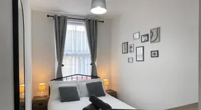 Montague Apartment-Spacious, Central & Free Parking - Image 5