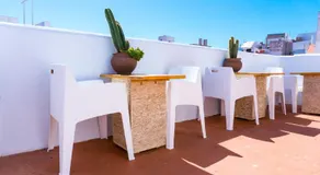 Blancos Rooms Hotel - Image 5