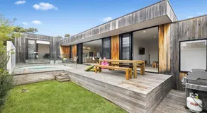Aqua Luna - Stylish Retreat by Koonya Ocean Beach - Image 5
