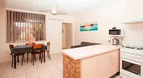 Carnarvon Central Apartments - Image 3