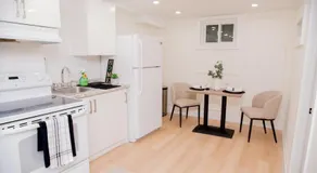 Luxurious Home Away From Home - Image 3