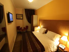 Al Thuraya Hotel - Image 2