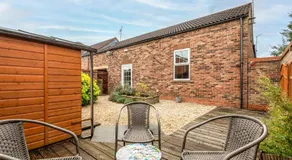 20 Hazelnut Grove Spacious Contemporary 2-Bed House in York - Pass the Keys - Image 5