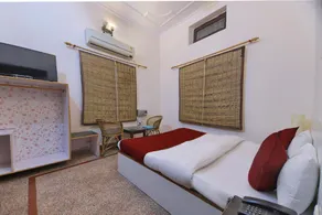 Hotel O Radhe Krishana Guest House - Image 5
