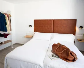 Basic Hotel Sevilla Catedral - Image 2