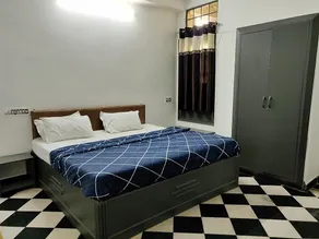 Hotel VIP - Image 2