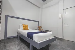 SPOT ON 65657 Sri Krishna Lodge - Image 3