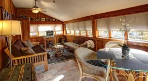 The Queen, A Victorian Bed & Breakfast - Image 4