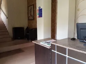 Eddy Vic Hotel - Image 4