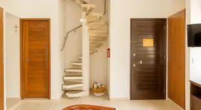 Amazing Complex Near 5th Avenue by Andiani Travel - Image 5