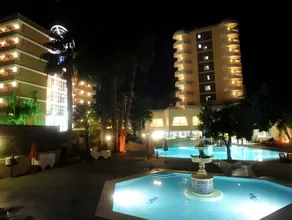 Hotel Tropic - Image 5