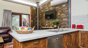 Eagle Foundry Bed & Breakfast - Image 3