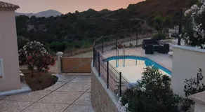 Gîtes Sassone, piscine, jacuzzi et vue mer panoramique sur Ajaccio - Image 3
