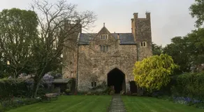 Welsh Gatehouse A Historic Castle Retreat that Welcomes Dogs and Electric Vehicles - Image 4